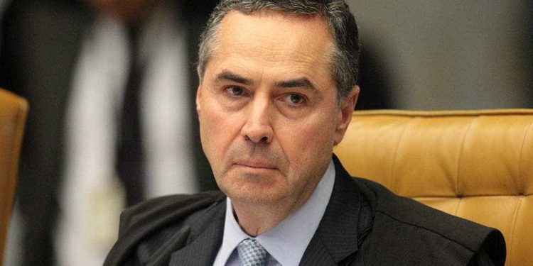 Barroso: Alexandre de Moraes ‘passou por cargos sem nenhuma mácula’