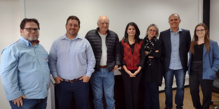Adetec- Lins visita a Secretaria de Desenvolvimento Econômico do Estado de São Paulo apresenta ações e realiza contatos para novos projetos.