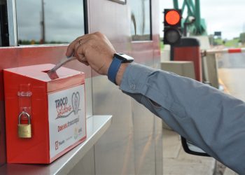 Triunfo Transbrasiliana dá início ao projeto Troco Solidário na praça de pedágio de Lins