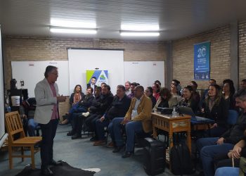 Mais de 70 pessoas participaram do Café do Empreendedor da Adetec com palestra do empresário Rogério Câmara