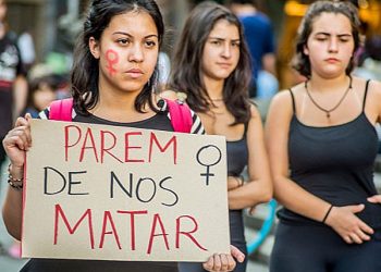 Com feminicídio em alta, Governador Tarcísio Freitas, congela verba de combate a violência contra a mulher.