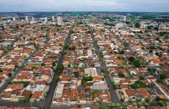 Eleições 2024: Lins tem 02 candidatos a Prefeito e 166 candidatos(as) e Vereador(as).
