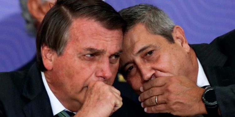 Segundo a PF, Braga Neto, vice de Bolsonaro, planejou execução de Lula, Alckmin e Moraes. STF determinou prisão de suspeitos de serem os responsáveis pela execução.