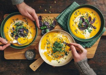 Deliciosas receitas de sopas cremosas para os dias frios