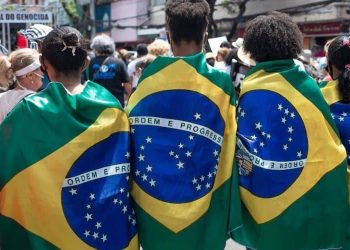 Desvendando o “pobre de direita”: por que muitos dos menos favorecidos votam contra seus próprios interesses?