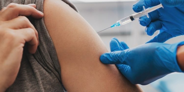 Campanha Nacional de Multivacinação começa hoje em todo o país