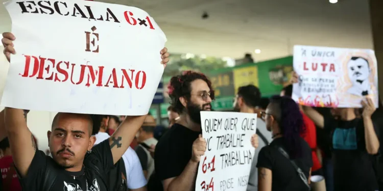 Dia do Trabalho tem origem em greve de operários nos EUA, em 1886
