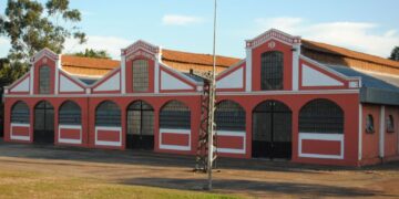 Sesc São Paulo e Prefeitura Municipal de Araçatuba formalizaram doação do Centro Cultural Ferroviário