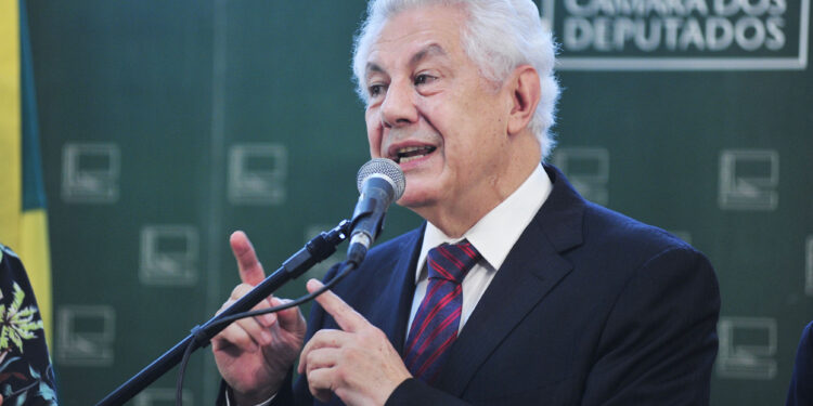 200 anos da Câmara | Entrevista: Arlindo Chinaglia, ex-presidente da Câmara dos Deputados