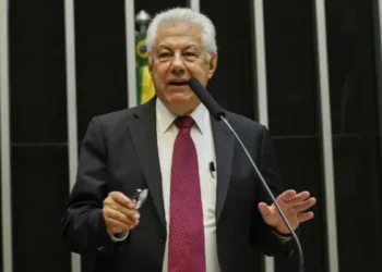 Deputado Arlindo Chinaglia(PT-SP) aciona Cade contra venda de terras-raras aos EUA
